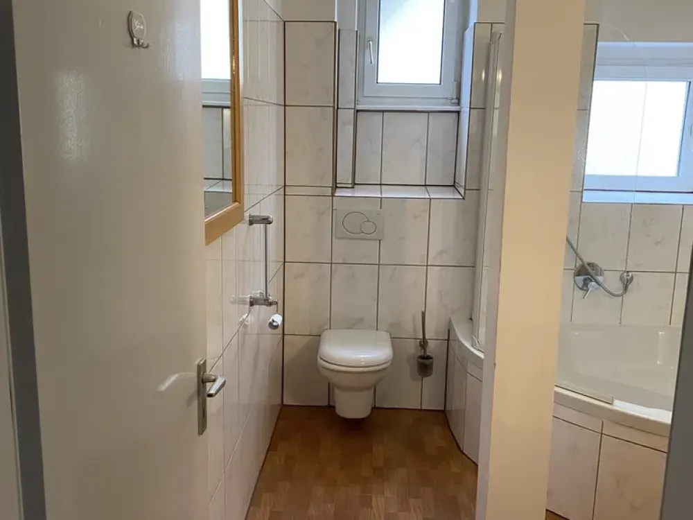 Charmante 4Zi.Wohnung, kl.Balk.+große Terrasse in Waldbonn