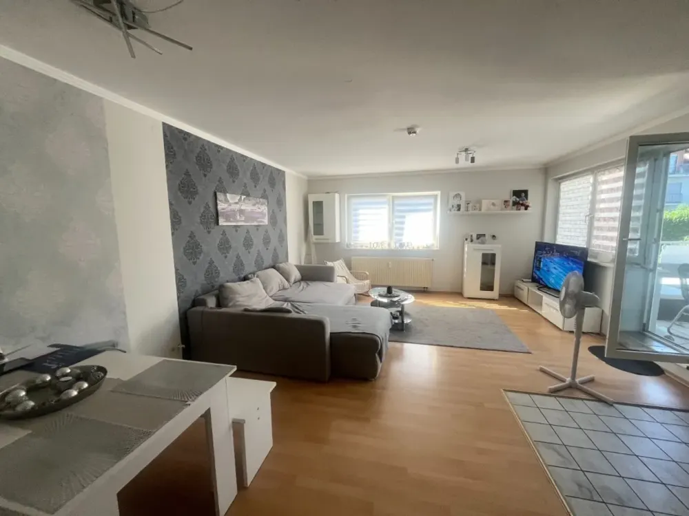 Gemütliche DG-Wohnung in Ostheim zu vermieten.