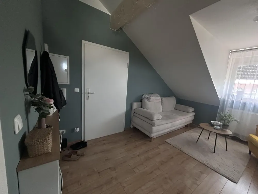 Charmante Dachgeschosswohnung in Poing