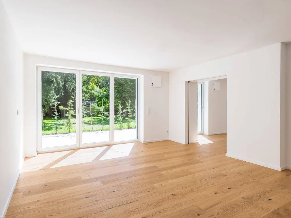 Zum Erstbezug: Großzügige 4-Zimmer-Wohnung im Erdgeschoss mit Privatgarten