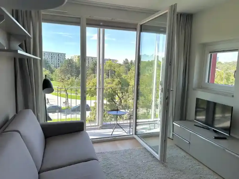 LUXURY APARTMENT, PRIME LOCATION, FULLY EQUIPPED, DAYLIGHT BATHROOM, Mü Schwabing am Olympiapark
