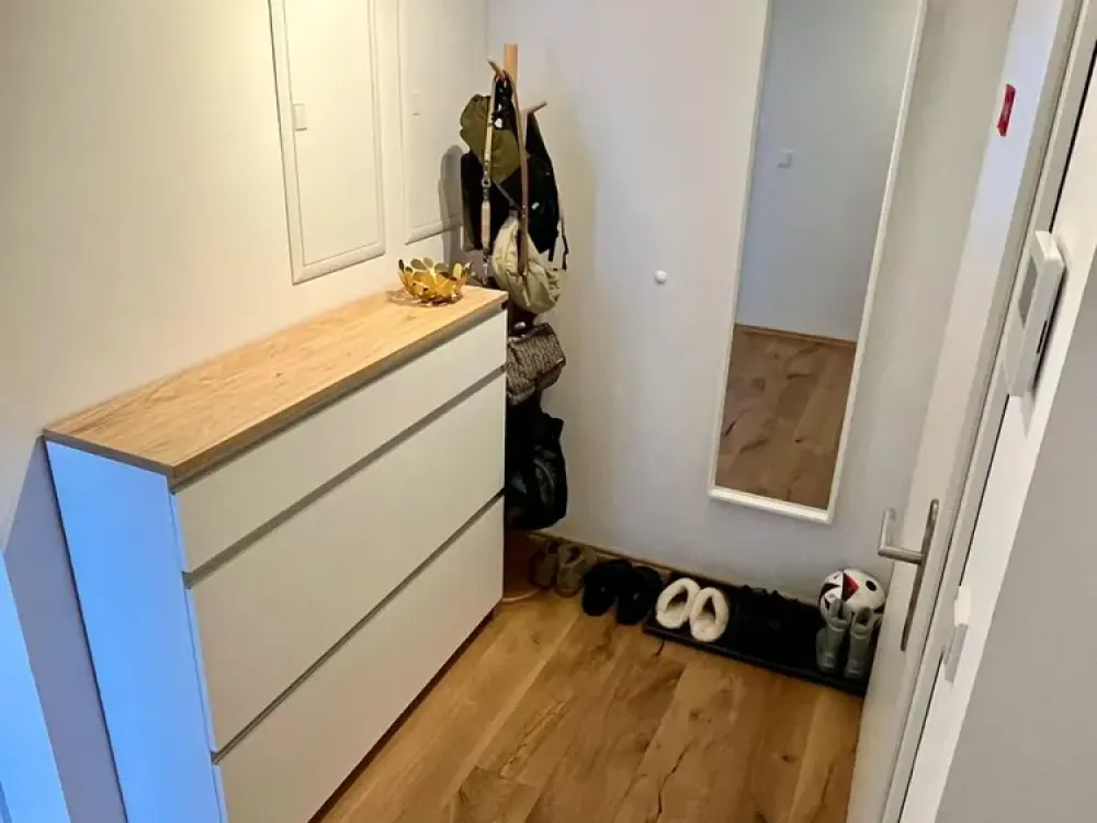 5-Zimmer-Wohnung mit Balkon und EBK direkt am Park und Abenteuerspielplatz