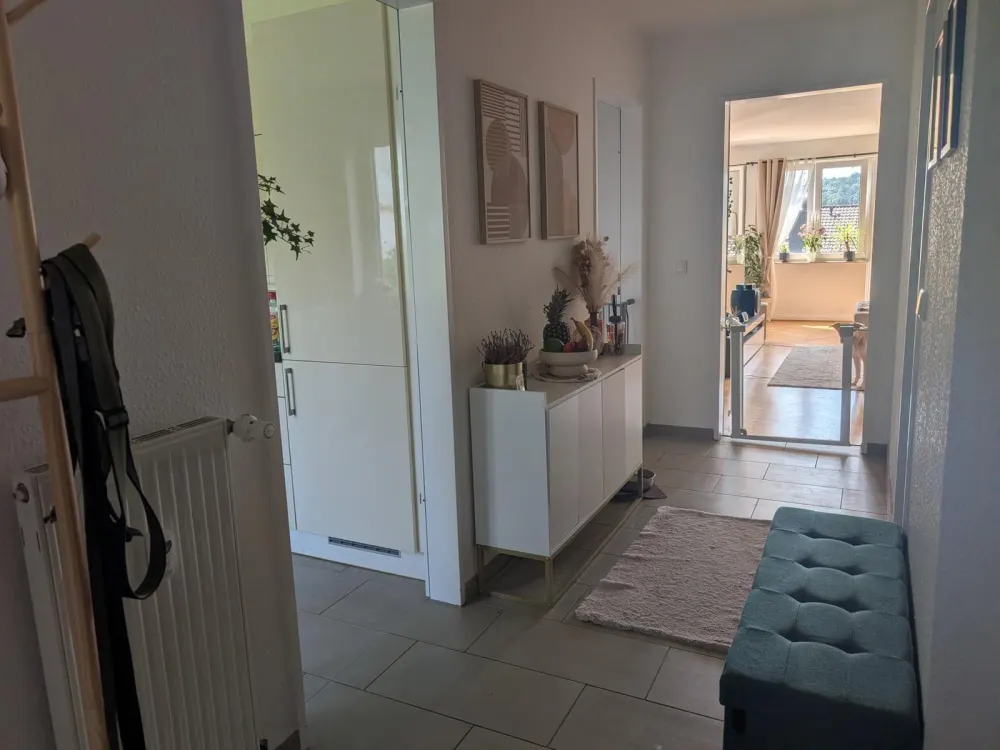 Helle 2-Zimmer Wohnung mit Blick über Kirchende ab dem 01.10.2026 für Sie verfügbar