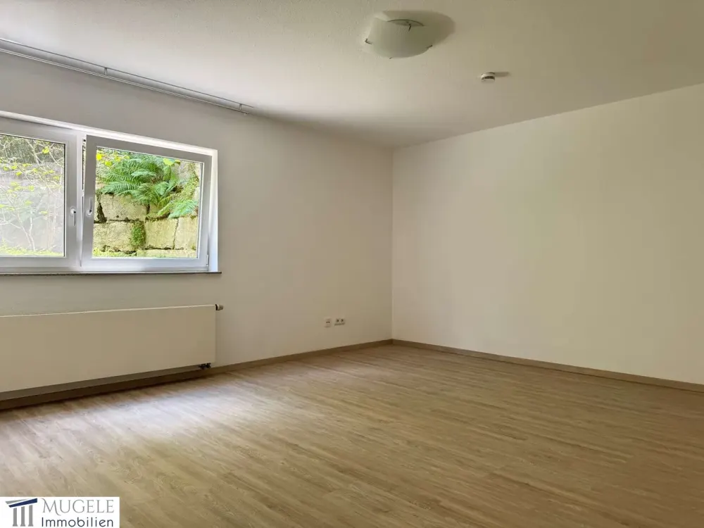 Hochwertige 3-Zimmer-Einliegerwohnung mit Terrasse in gepflegtem Einfamilienhaus
