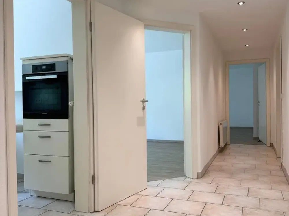 Hochwertige 3-Zimmer-Einliegerwohnung mit Terrasse in gepflegtem Einfamilienhaus