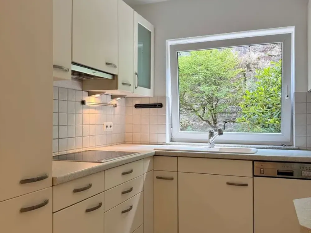 Hochwertige 3-Zimmer-Einliegerwohnung mit Terrasse in gepflegtem Einfamilienhaus