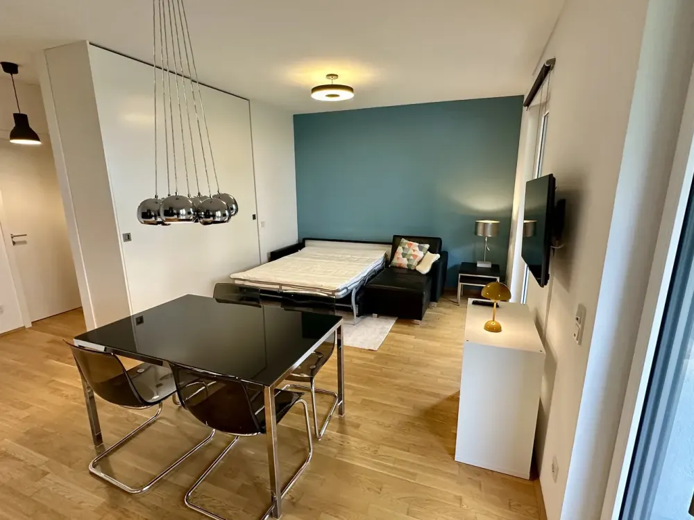 NK-ALL-INC: Voll möblierte moderne und gepflegte 1,5-Zimmer-Wohnung mit Terrasse in Köln-Bayenthal