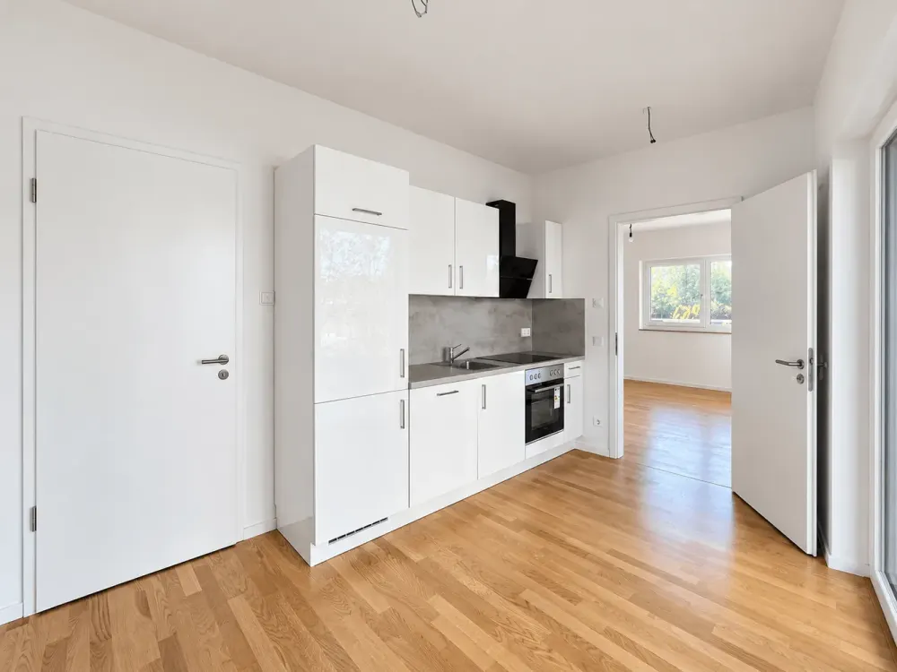 NEW BUILDING AT NEUER PARK | Living and Sleeping with Direct Access to the West Terrace