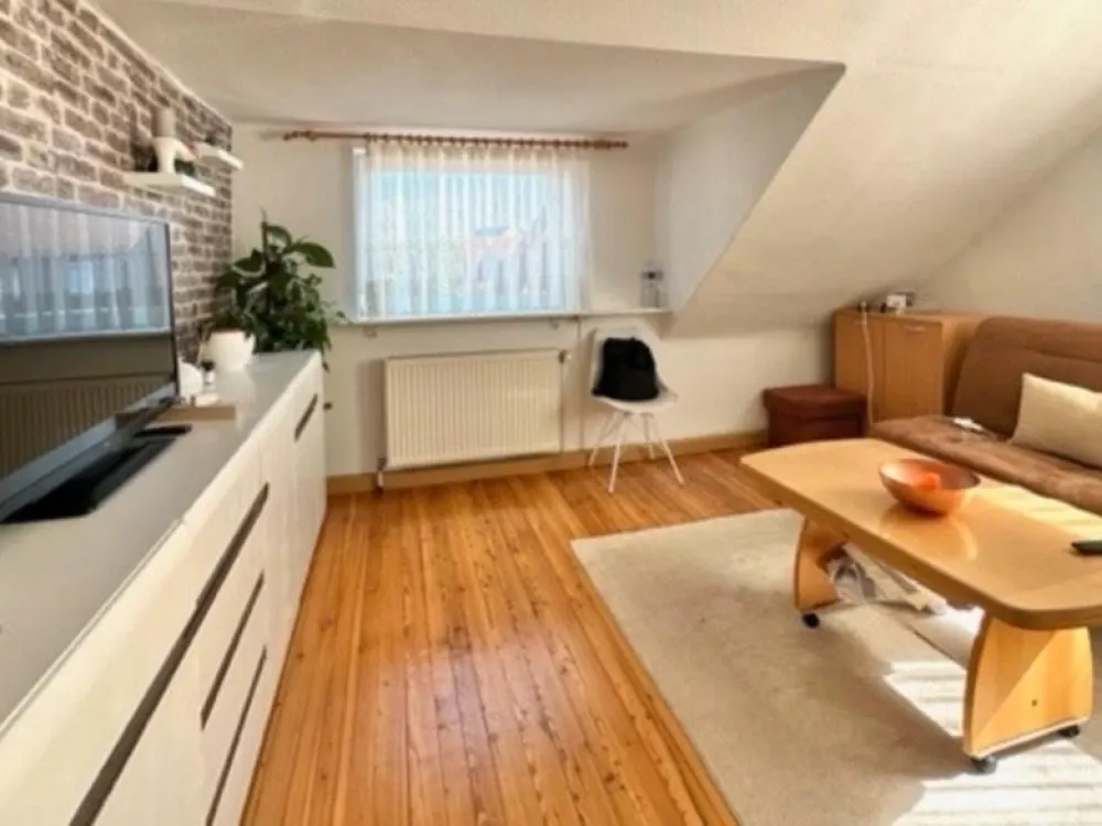 3-Zimmer Dachgeschosswohnung (WG geeignet)