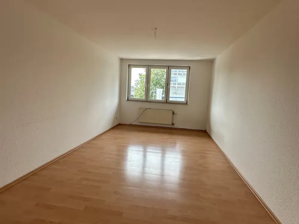 Helle drei Zimmerwohnung mit Balkon