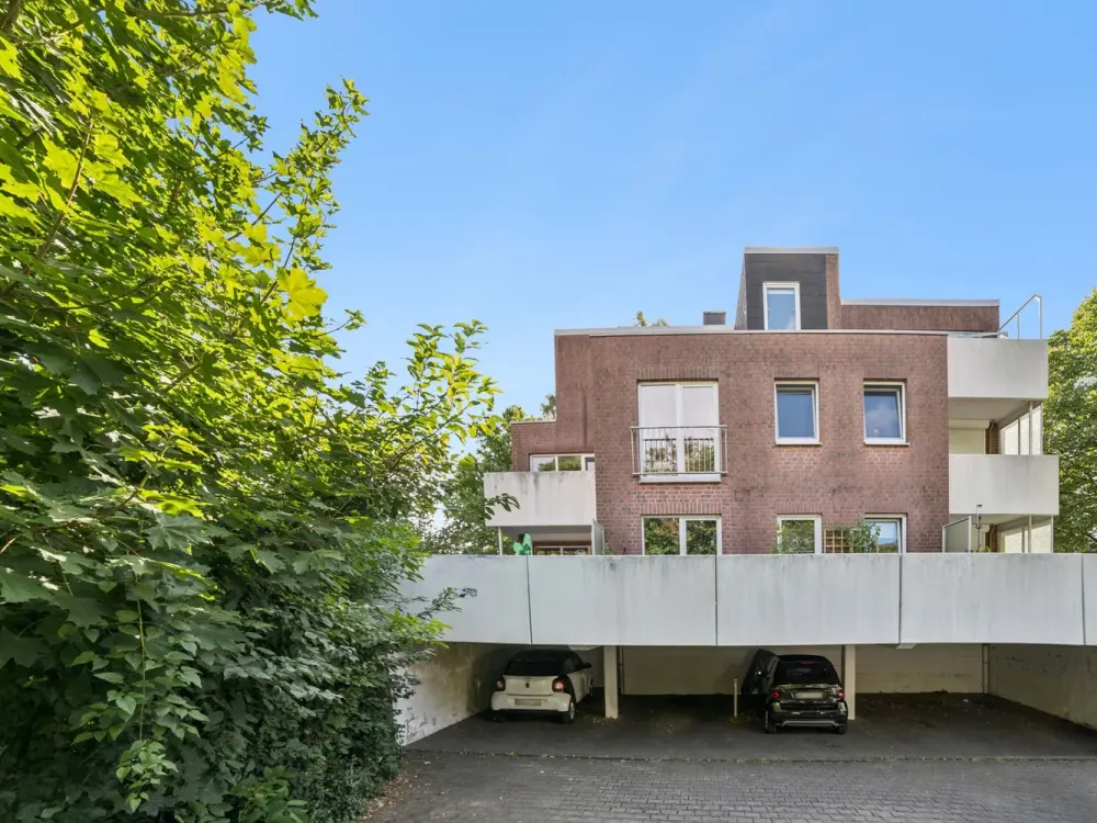 Besichtigung am 10.09. Helle 2-Zimmer-Wohnung mit sonniger Dachterrasse in attraktiver Stadtrandlage