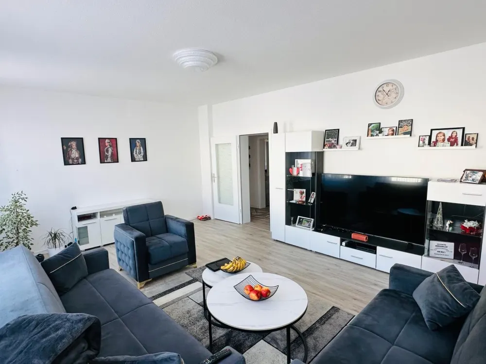 Renovierte 3,5-Zimmer-Wohnung mit 78 m² in Bladenhorst, Top-Lage
