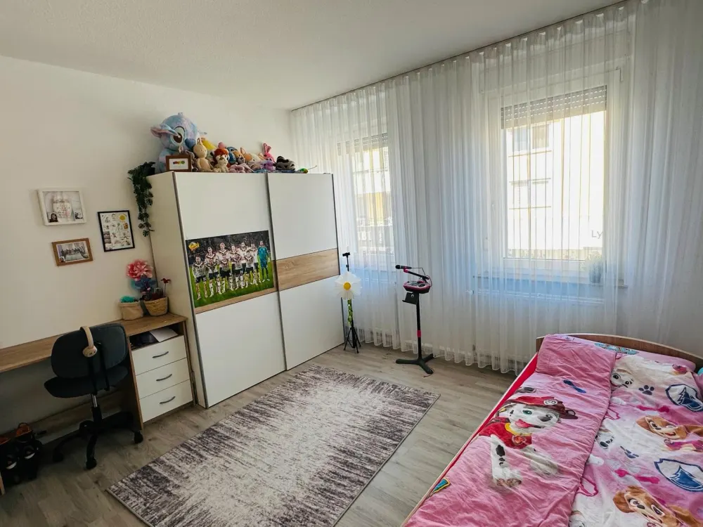 Renovierte 3,5-Zimmer-Wohnung mit 78 m² in Bladenhorst, Top-Lage