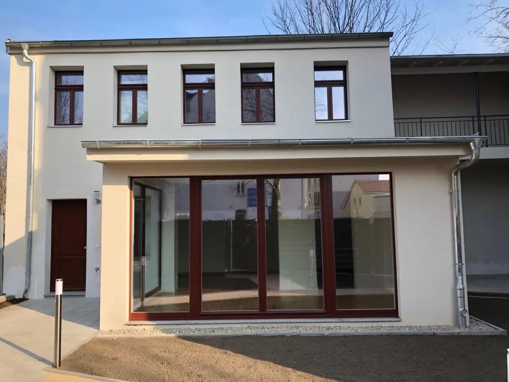 Ruhige 2 Raum Wohnung Hinterhaus mit Terrasse