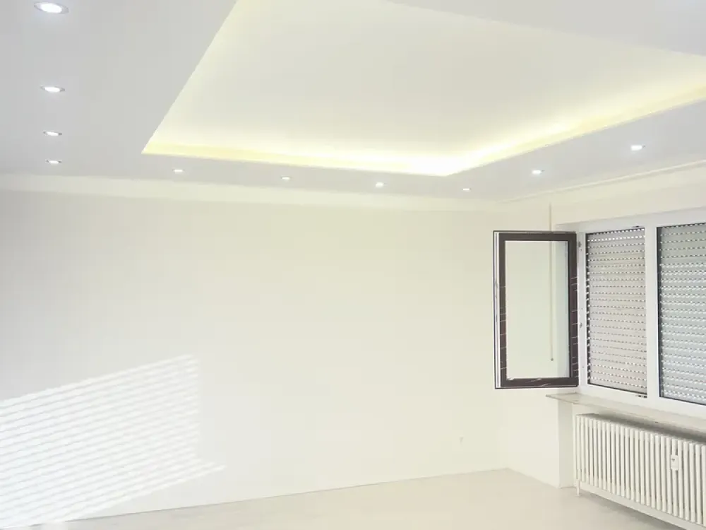Vollständig renovierte 4,5-Raum-Wohnung mit Balkon und Einbauküche in Böblingen