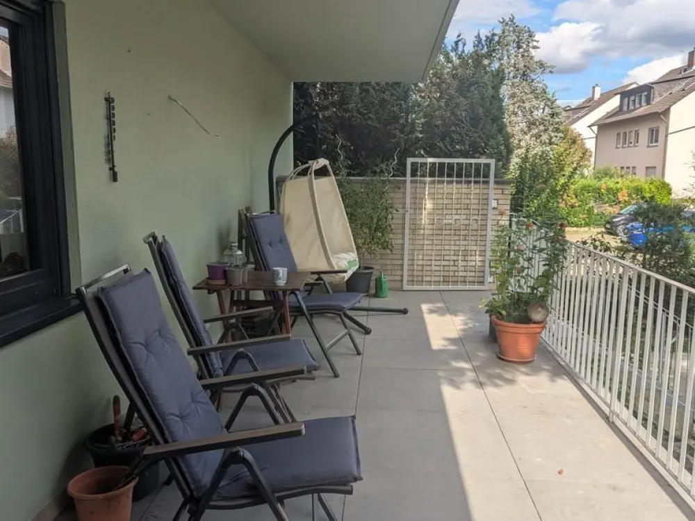 Exklusive 4-Zimmer-Wohnung in Frankfurt-Harheim +Garten+Küche!