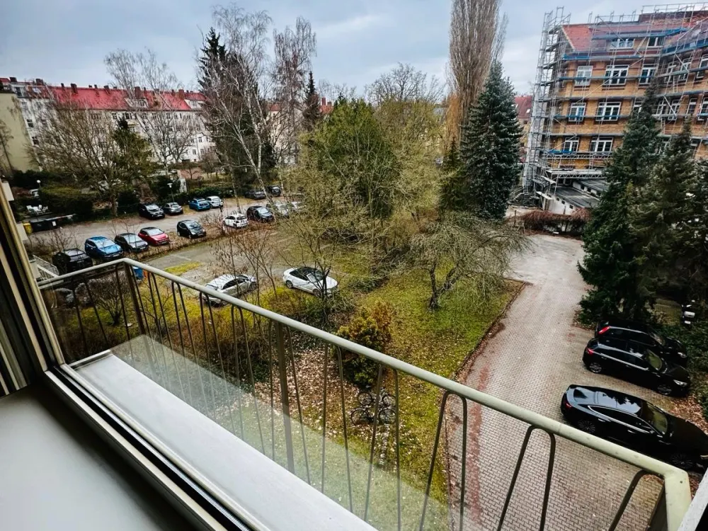 ANFRAGESTOPP Nachmieter ruhige 1-Z Whg + kl Balkon in Tempelhof
