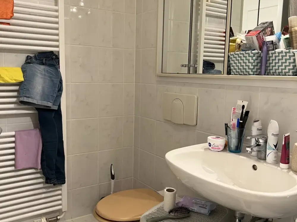 sonnige, ruhige (zum Innenhof) gelegene 1-Zimmer-Wohnung