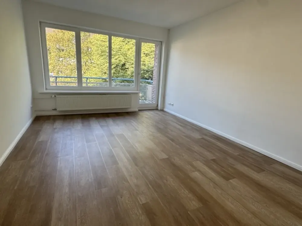 Charmant, gepflegt, zentral gelegene Wohnung mit Balkon!