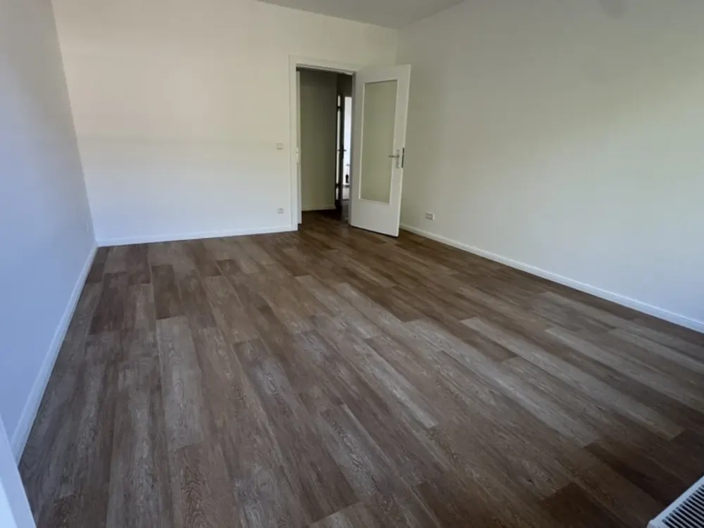 Charmant, gepflegt, zentral gelegene Wohnung mit Balkon!