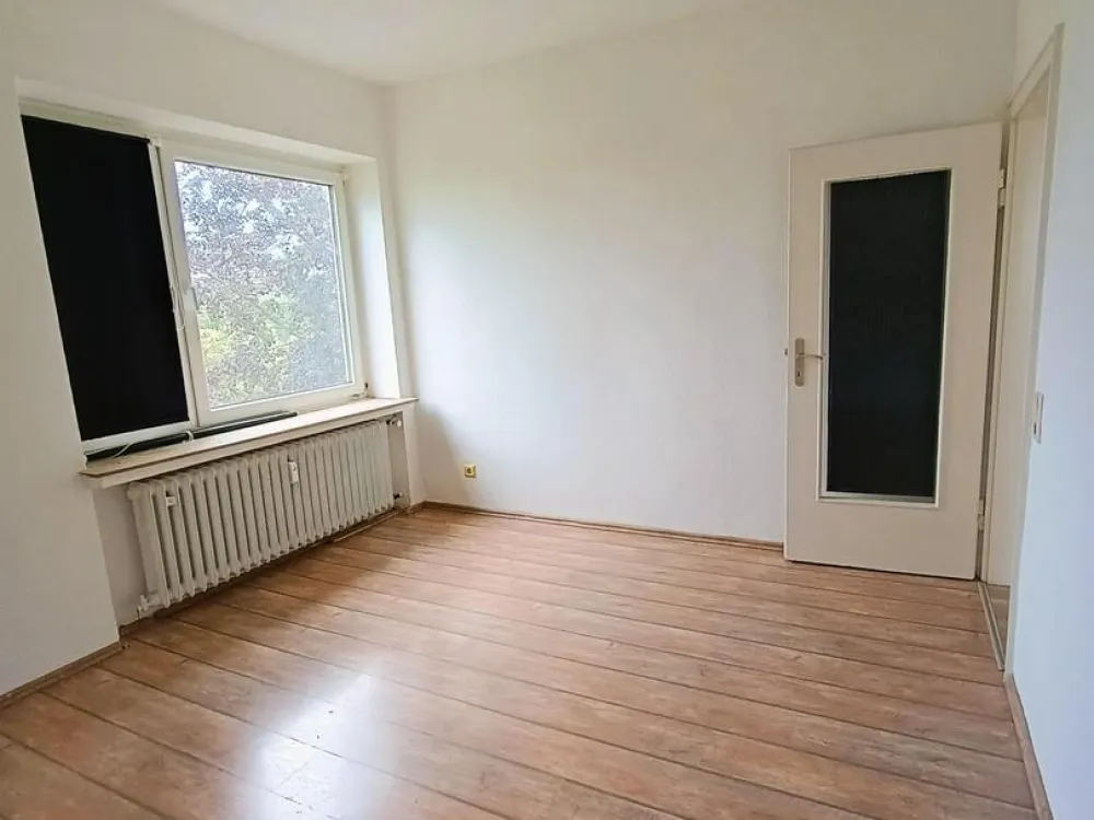 3 Zimmer Wohnung (76m²) in zentraler Lage - mit Balkon, Aufzug, Keller und Waschküche