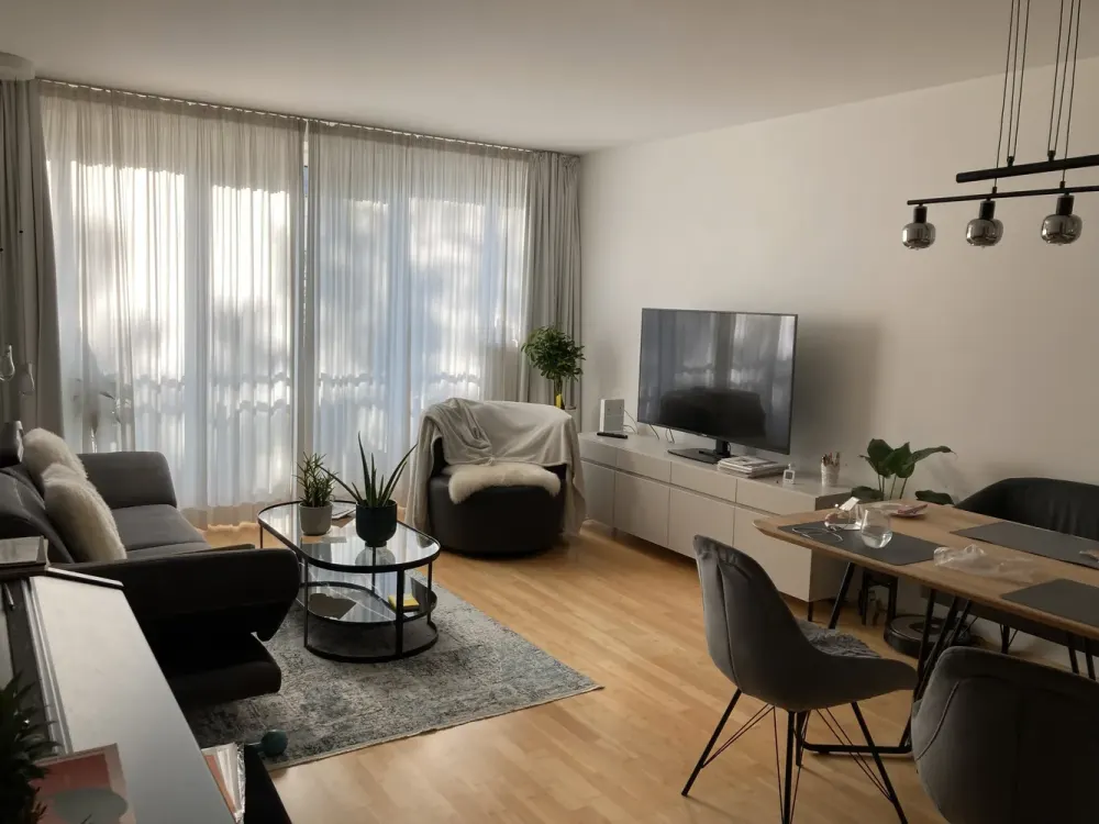 Schicke 2-Zimmer Wohnung mit Balkon im 5. OG in München
