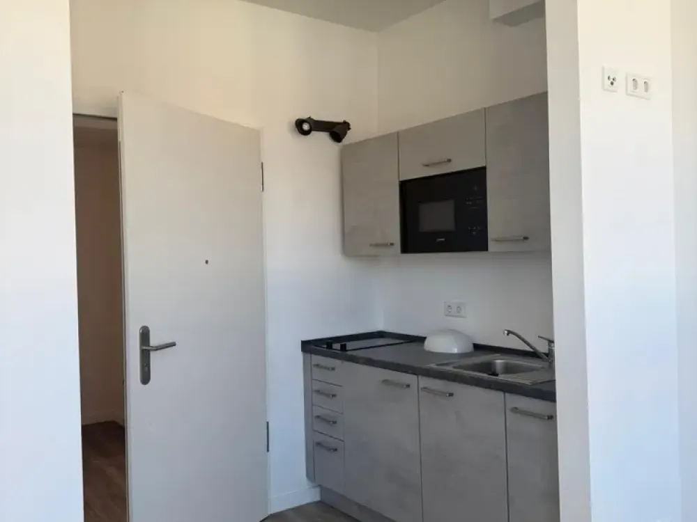 Charmante Dachgeschosswohnung in Friedrichshain, Nähe Boxhagener Kiez