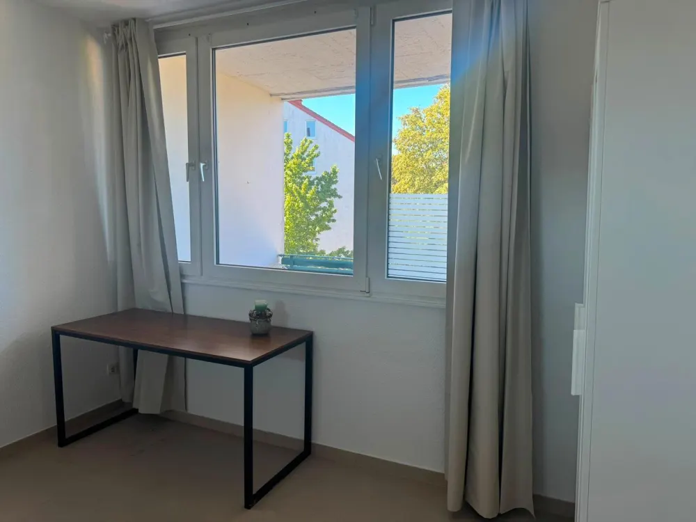 2 Zimmer Wohnung möbliert zu vermieten.