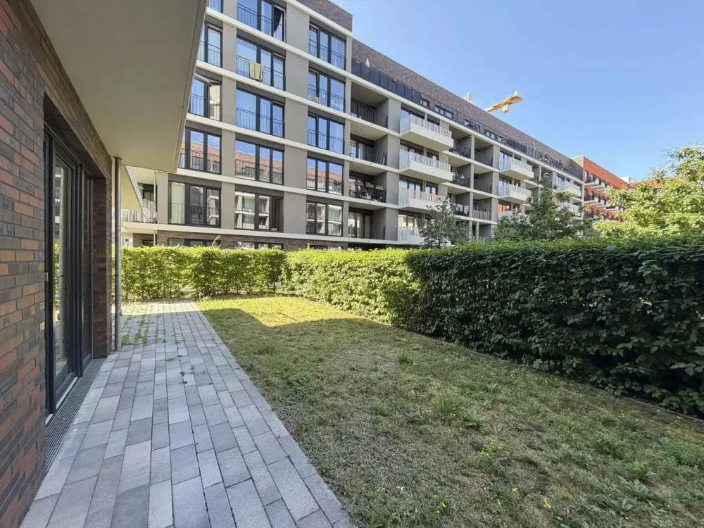 Lichtdurchflutete 2 Zimmerwohnung mit Terrasse in BERLIN MITTE