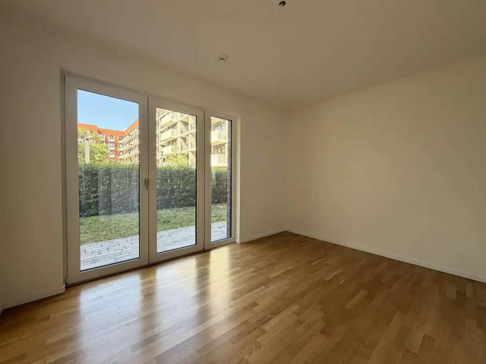 Lichtdurchflutete 2 Zimmerwohnung mit Terrasse in BERLIN MITTE