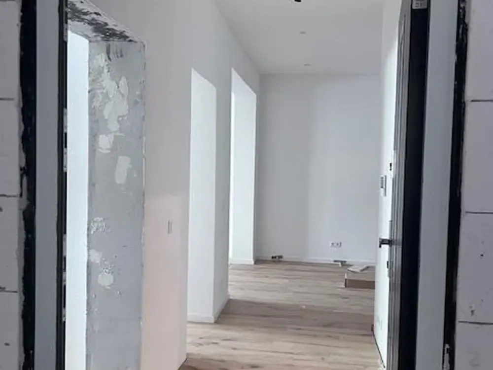 First Occupancy After Complete Renovation - 2.5-Room Apartment | KfW 55