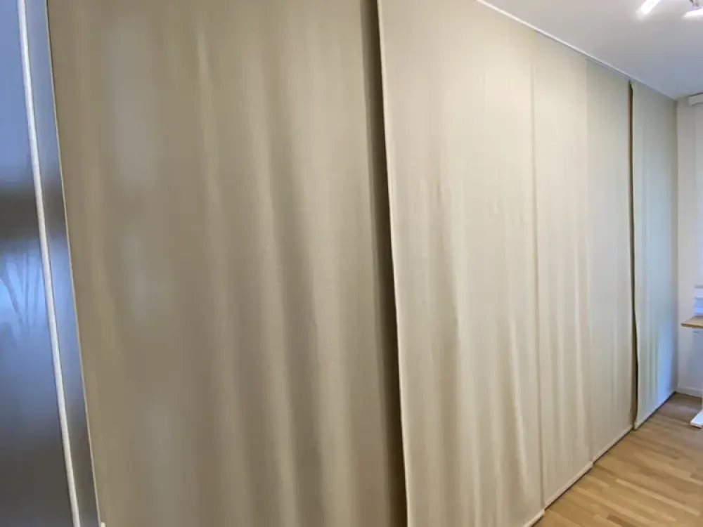 Repräsentative 4-Zimmer-Wohnung, 1. OG, mit gr. Balkon und EBK in Königstein