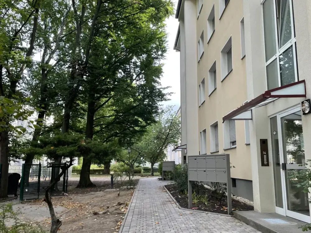 Zuhause mit modernisiertem Komfort in Berlin Lankwitz