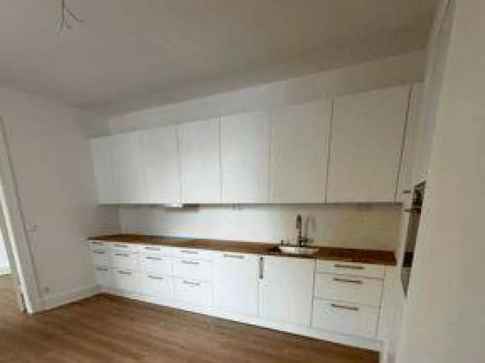 Moderne 5 Zimmer-Wohnung mit Balkon in Hamburg-Eilbek!