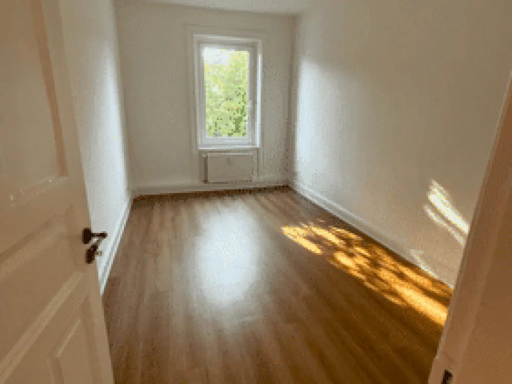 Moderne 5 Zimmer-Wohnung mit Balkon in Hamburg-Eilbek!
