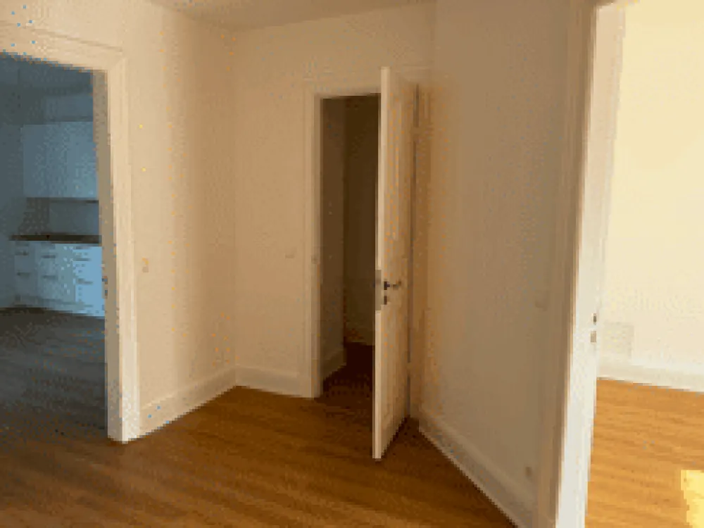 Moderne 5 Zimmer-Wohnung mit Balkon in Hamburg-Eilbek!