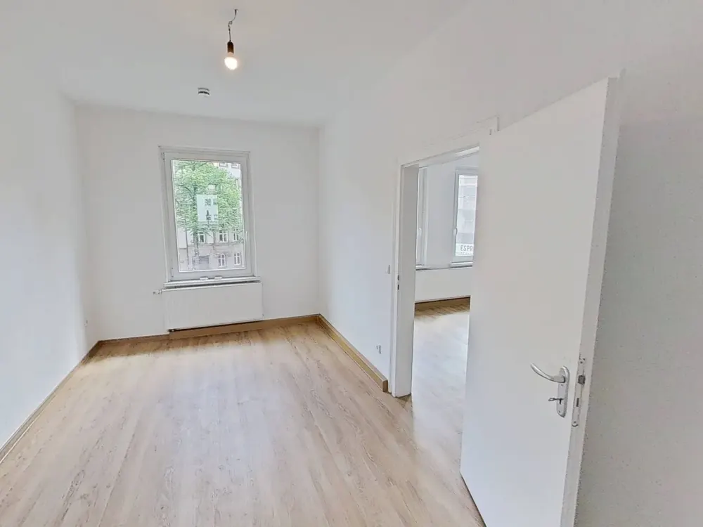Lichtdurchflutetes WOHNJUWEL: Attraktive 3-Zimmer-Wohnung mit BALKON in Nürnberg