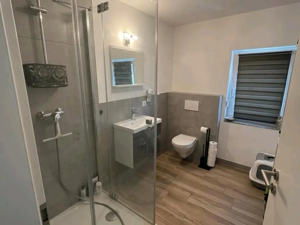 NACHMIETER GESUCHT AB DEM 01.10.2026 / Helle 2 Raum Wohnung