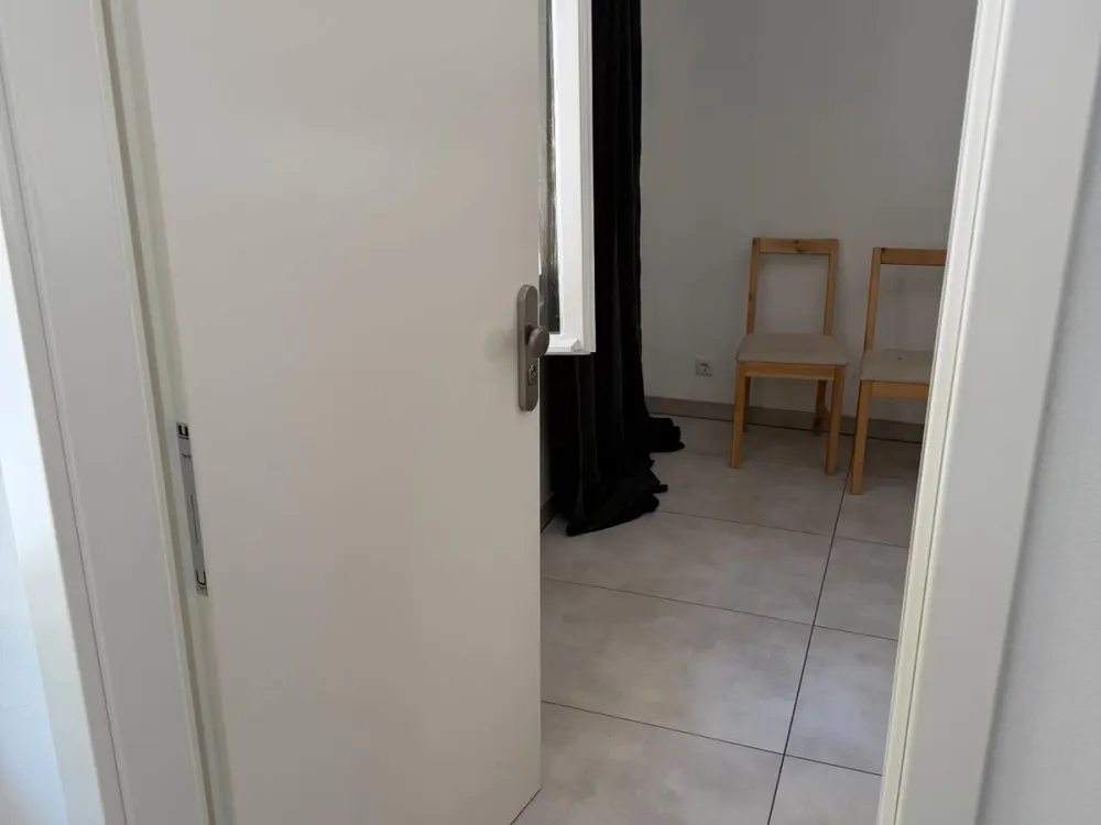 Gemütliches, möbliertes Zimmer zu vermieten