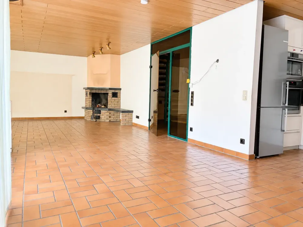 Großzügige 4-Zimmer-Maisonette mit Kamin und Balkon über zwei Ebenen