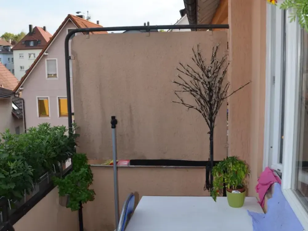 +++ 2-Zimmer-Wohnung mit Balkon und EBK in ruhiger Lage +++