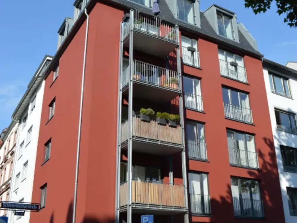 Erstbezug nach Sanierung - Helle und schöne 2-Zimmer Wohnung Ecke Berger Straße