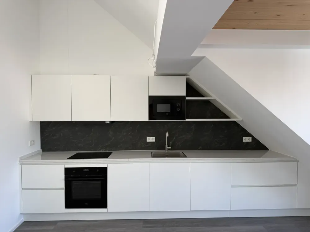 Großzügig geschnittene Penthouse Neubau-Wohnung mit Südwest-Loggia
