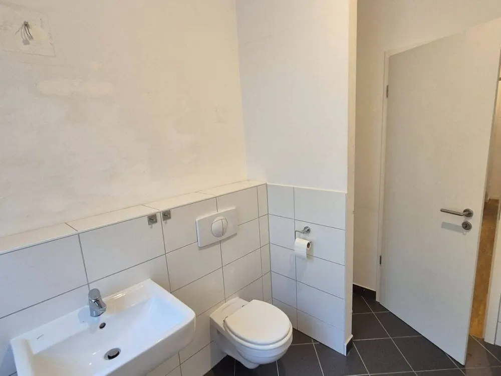 Completely Renovated Old Building Apartment with Spree View and Boat Dock by the Garden