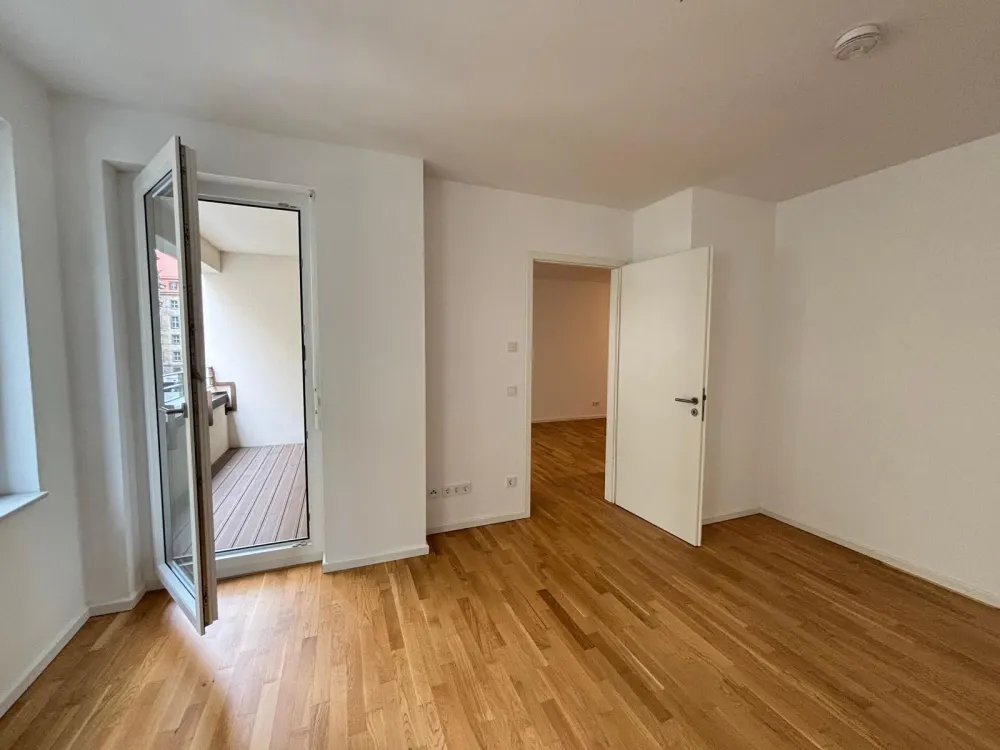 NEU! Stilvoll wohnen direkt am Altmarkt * 2 Zimmer + EBK + Balkon + Stellplatz möglich