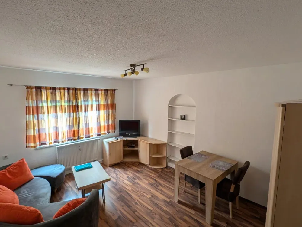 Möblierte 2-Zimmer-Wohnung für Referendare/Lehrer (1 Person)