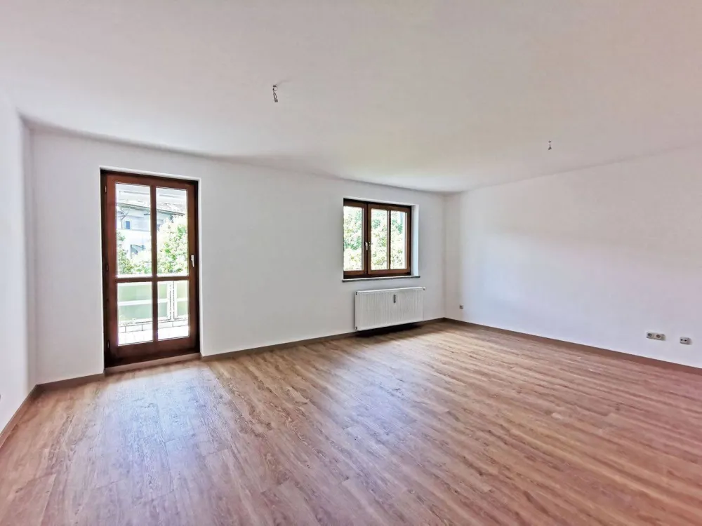 Großzügige 2-Zimmerwohnung mit Balkon....