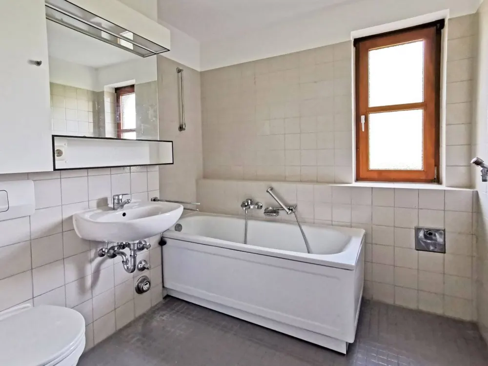 Großzügige 2-Zimmerwohnung mit Balkon....
