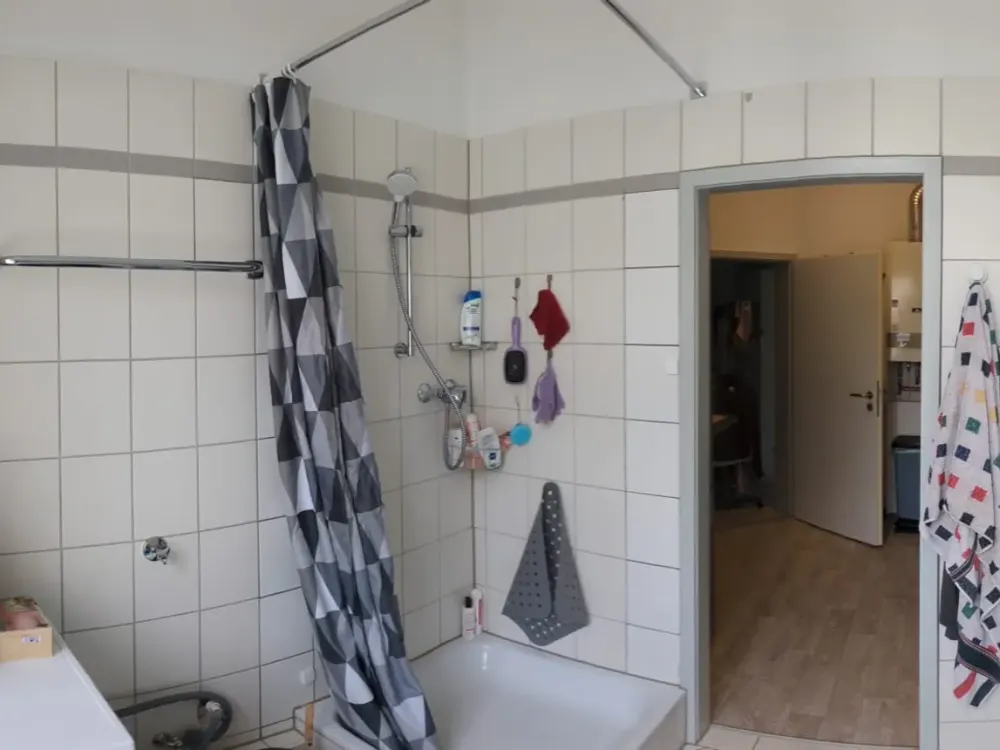 Geschmackvolle, vollständig renovierte 2-Raum-Wohnung mit Einbauküche in Karlsruhe