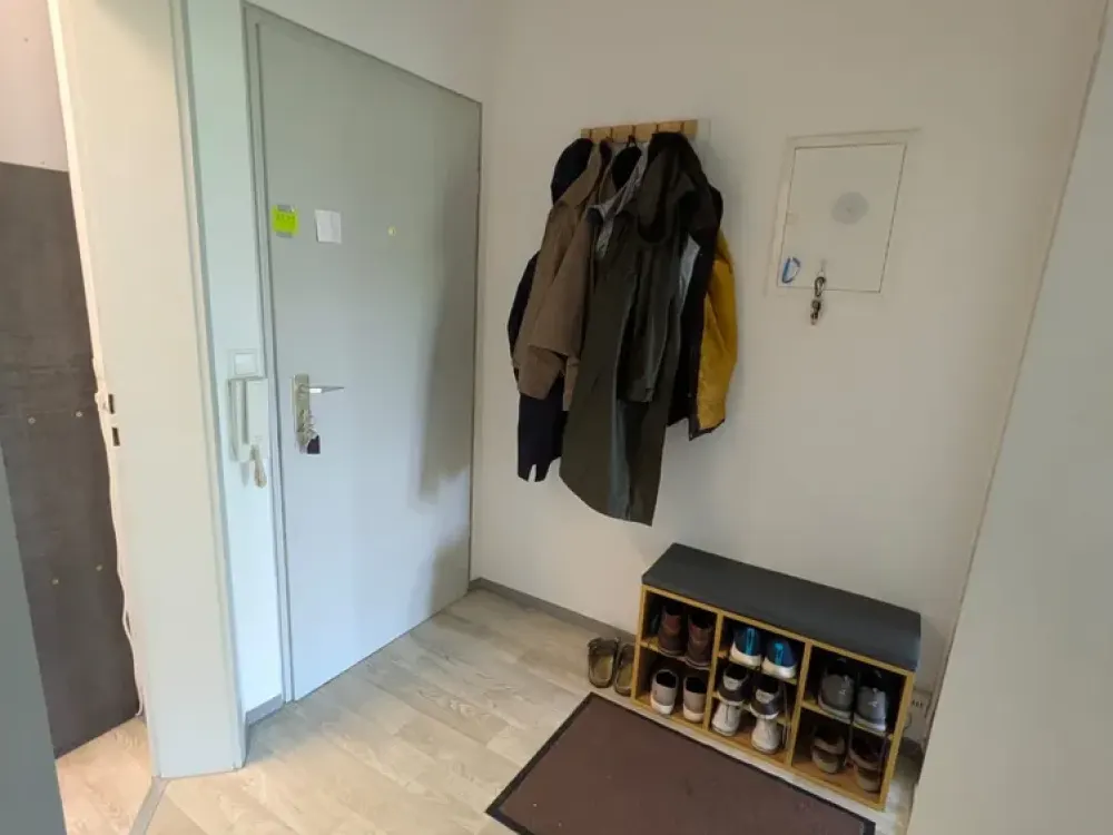 Geschmackvolle, vollständig renovierte 2-Raum-Wohnung mit Einbauküche in Karlsruhe